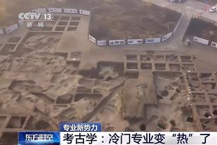 麦卡利斯特本场数据：1进球1中框2关键传球，评分8.5全场最高